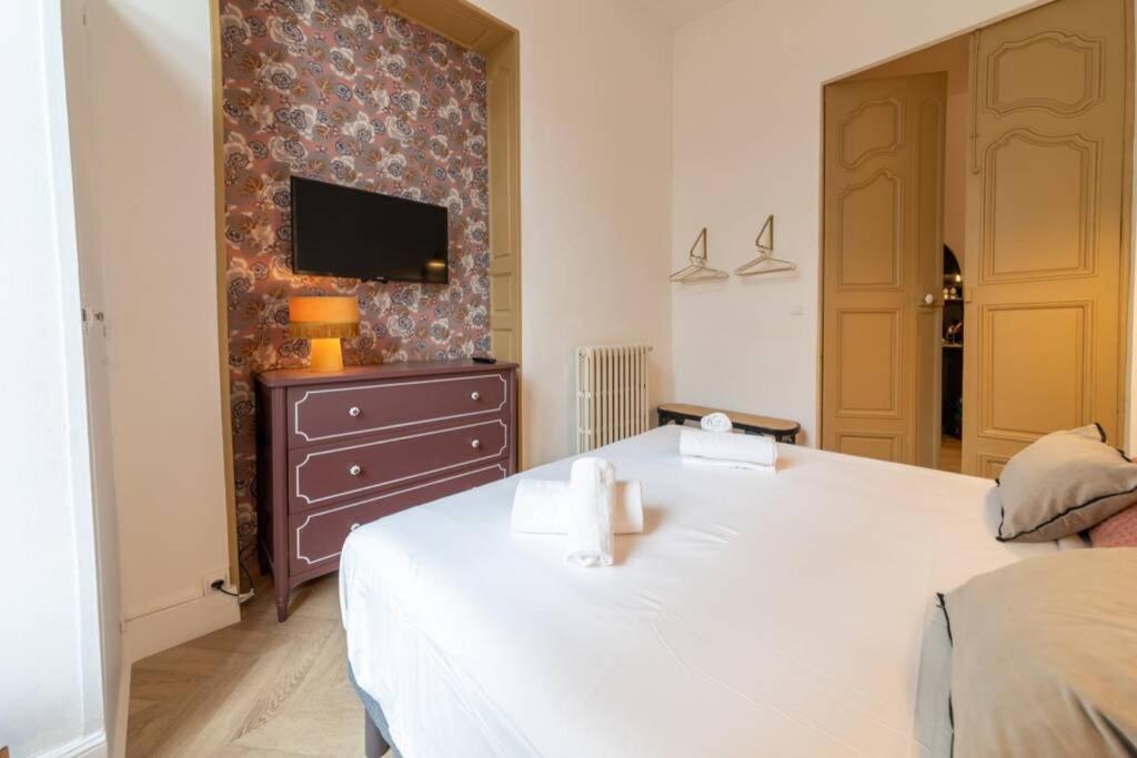 Romantic Flat In The Heart Of The Avignon